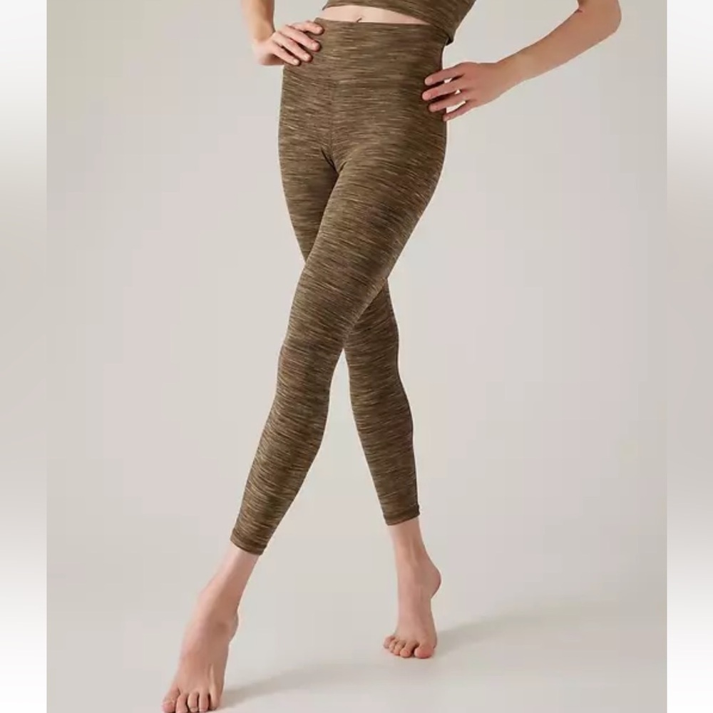 Athleta Transcend Nova Dye Olive Green Textured Tights 7/8 Leggings  XS